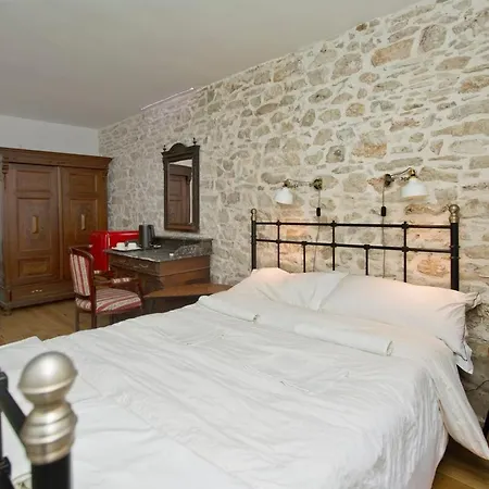 Pajdo's Place * Hvar Town